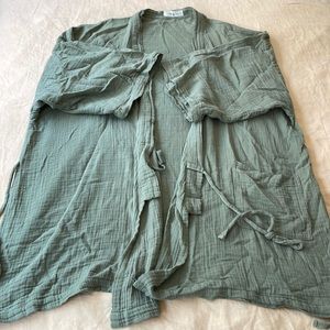 oddbird gauze lounge top